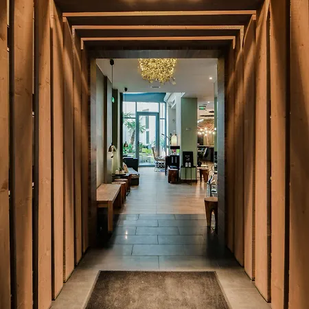 Legend Hotel Paris