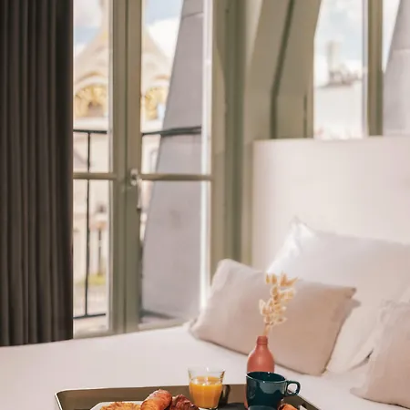 Legend Hotel 4*