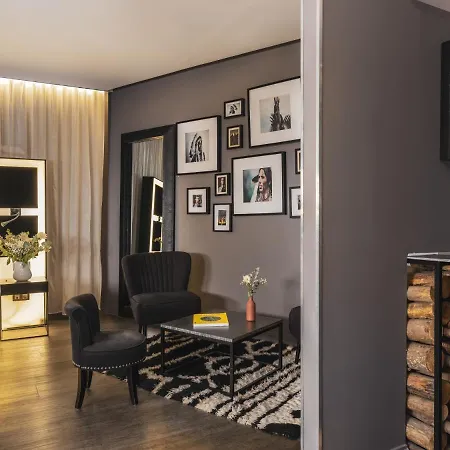 Legend Hotel 4*