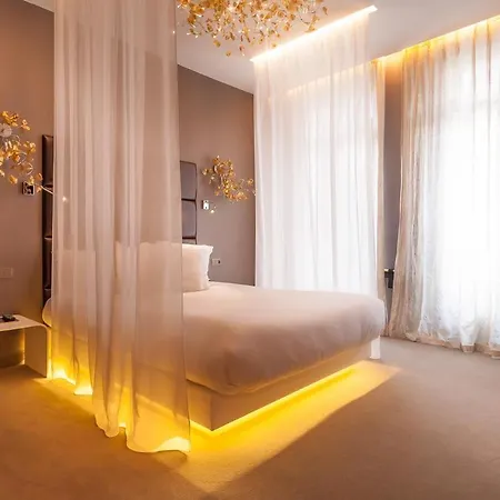 Legend Hotel Paris