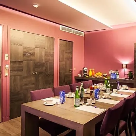 Hotel Legend
