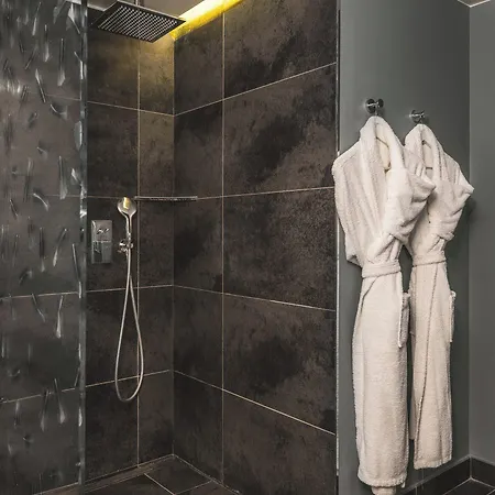Legend Hotel