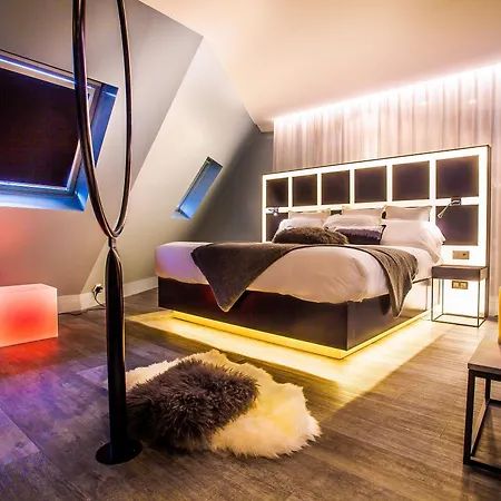 Legend Hotel 4*