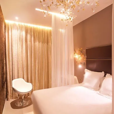 Hotel Legend