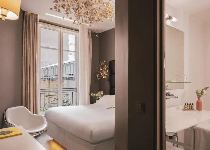 Legend Hotel 4*
